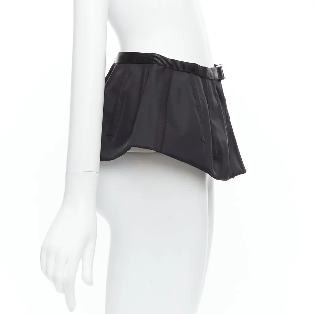 Prada Medusa Oval Black Belt Black Very good - Model View