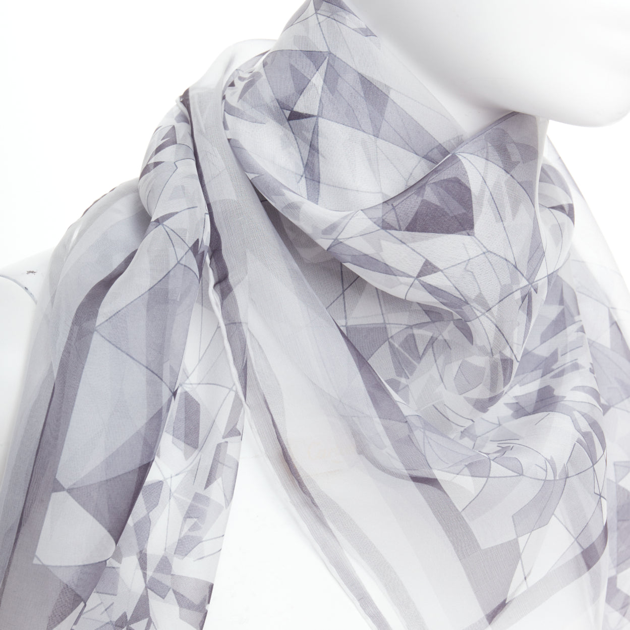 Cartier Diamond Cuts Scarf - Detail 2