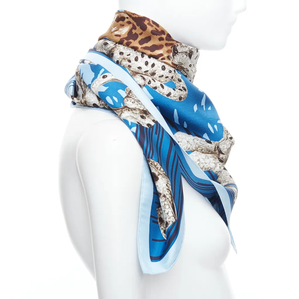 Cartier Leopard Ring Scarf Blue Silk Never worn - Model View