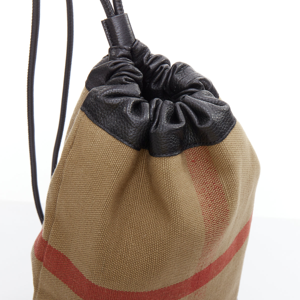 Burberry Micro Peekaboo Bag - Detail 1