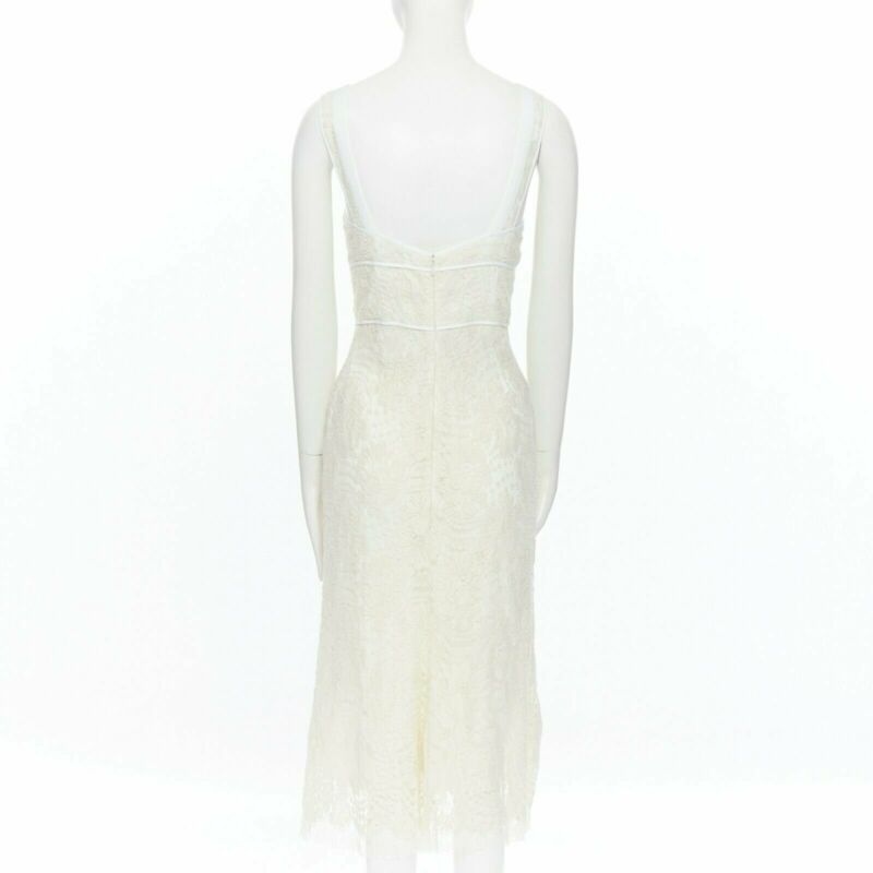 Victoria Beckham Lace fitted dress - Side view