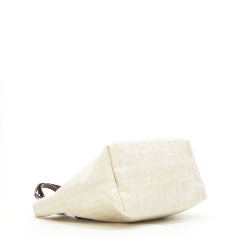 Fendi Latch Saddle Bag - Detail 1