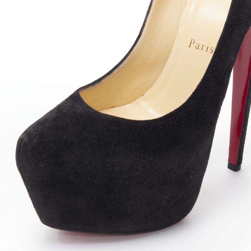 Christian Louboutin Almond Platform Pumps - Detail 2