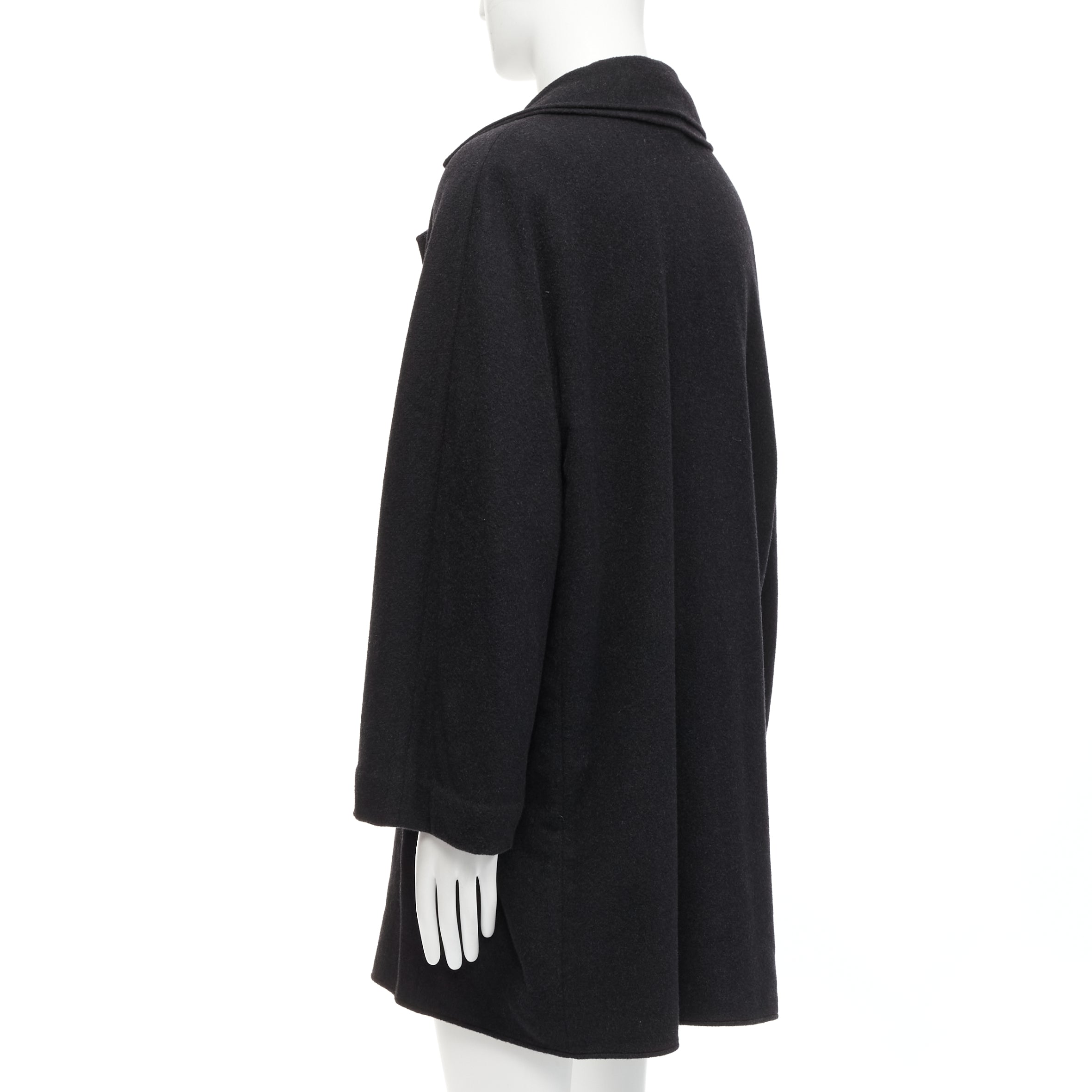 Hermès Grey Belted Coat - Detail 2