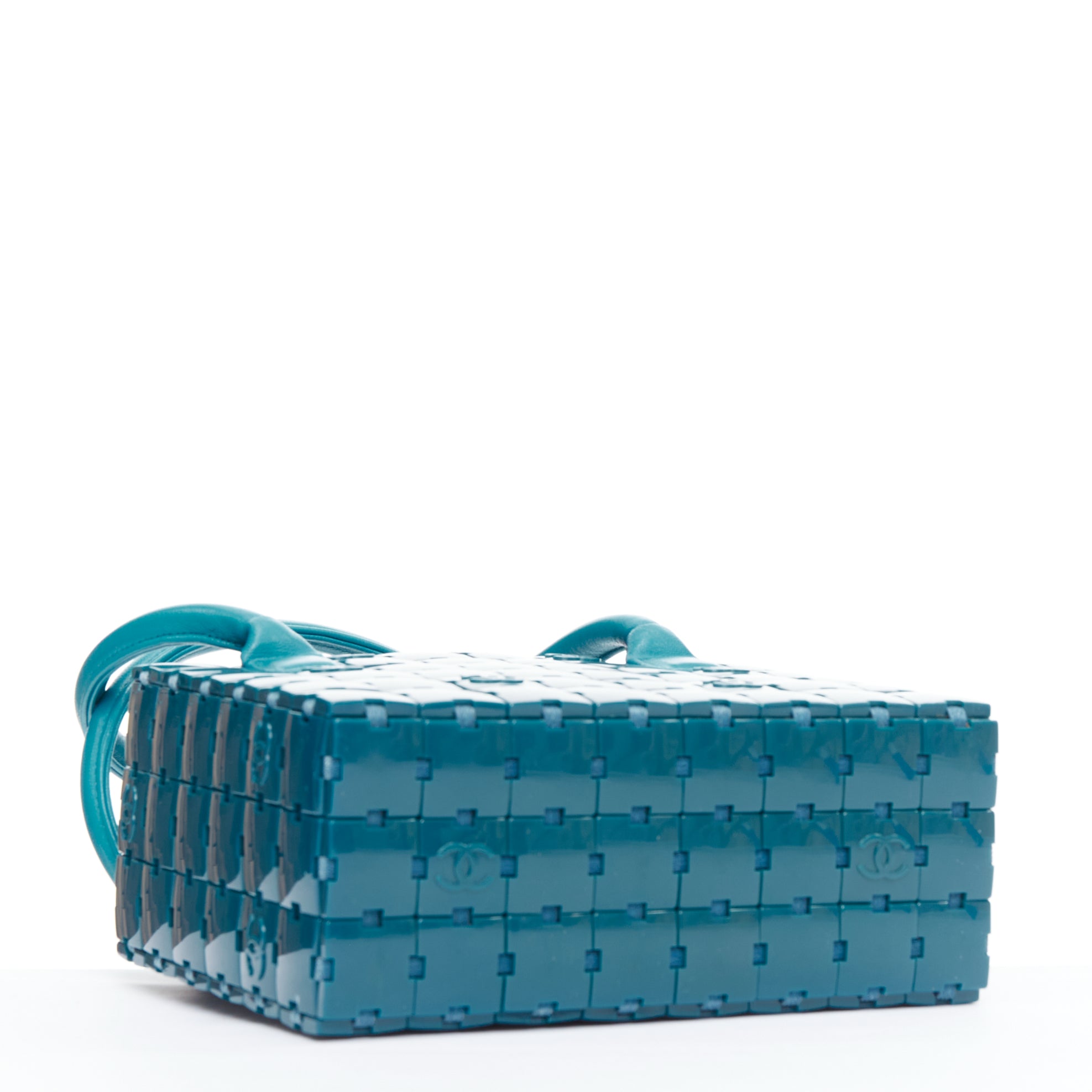 Chanel Puzzle Stitch Tote - Detail 1