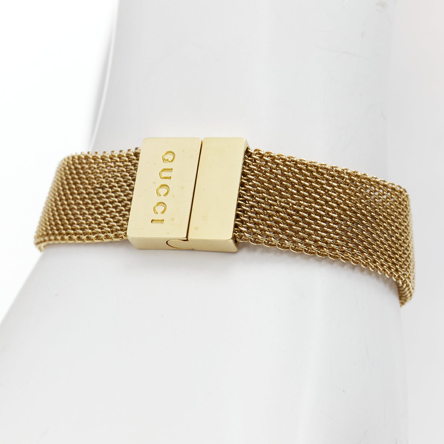 Gucci Gold Chainmail Metal Bracelet - Back view