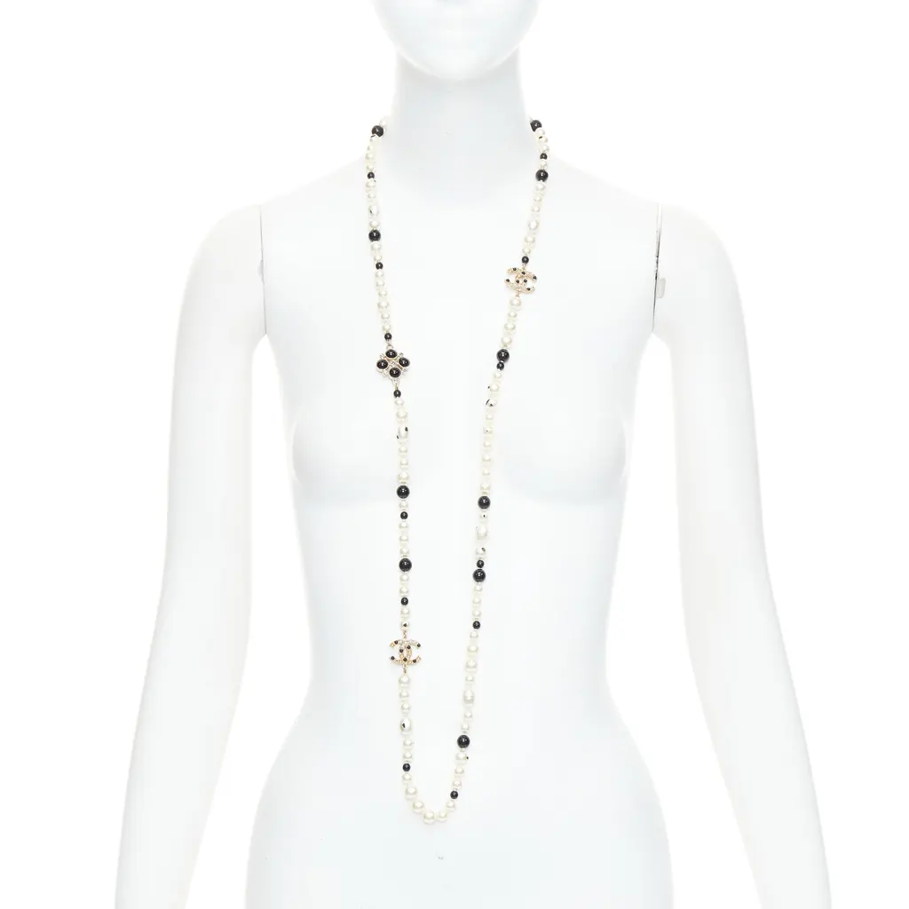 Chanel Camelia Pearl Necklace Black Pearl Good - Front View