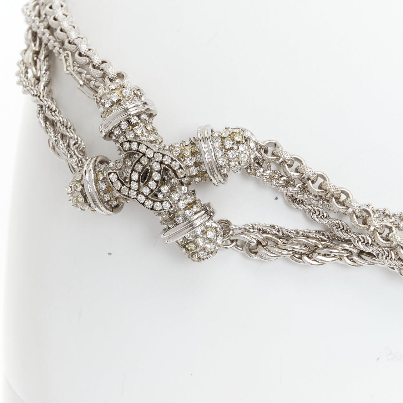 Chanel Rare chain charm belt - Back view