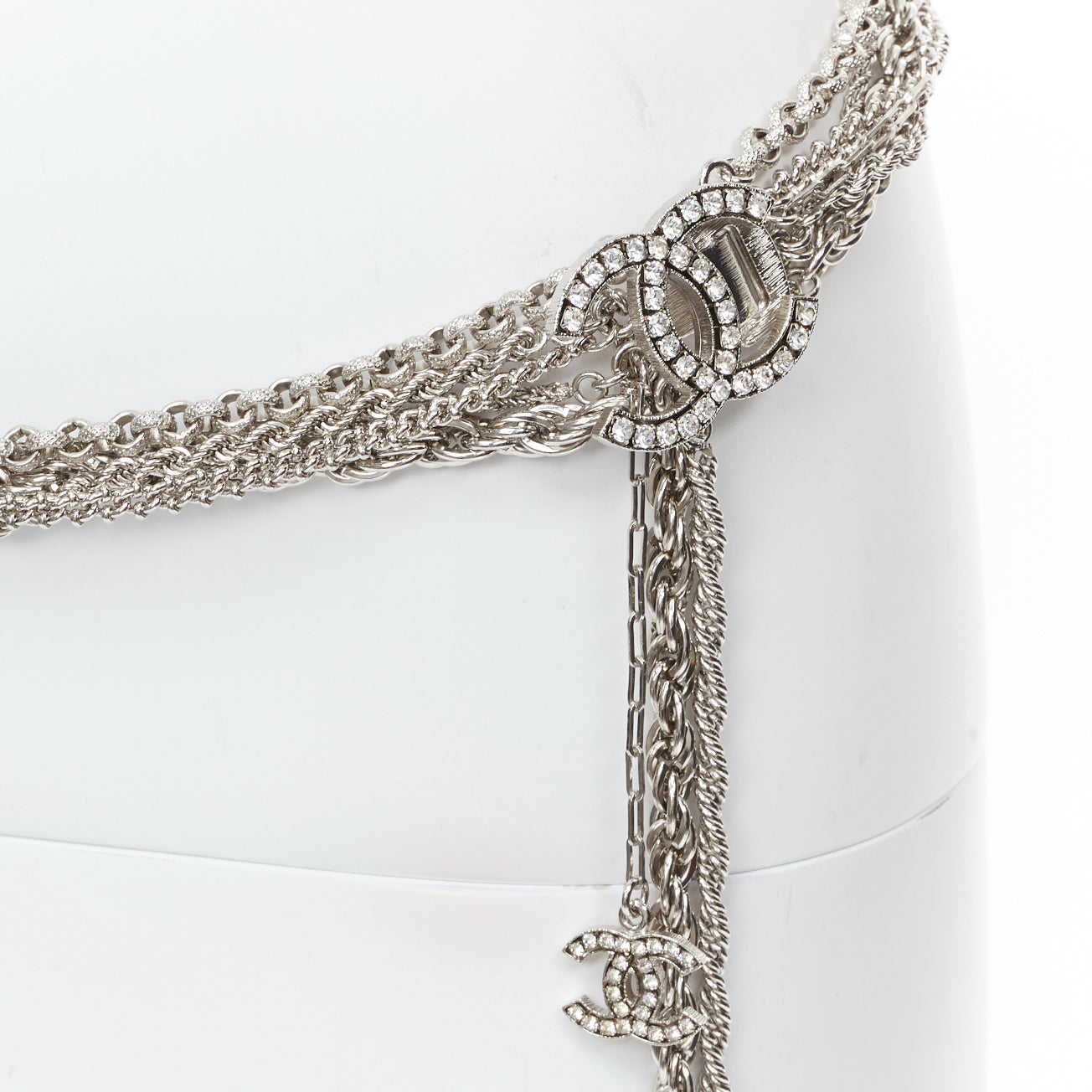 Chanel Rare chain charm belt - Image 6