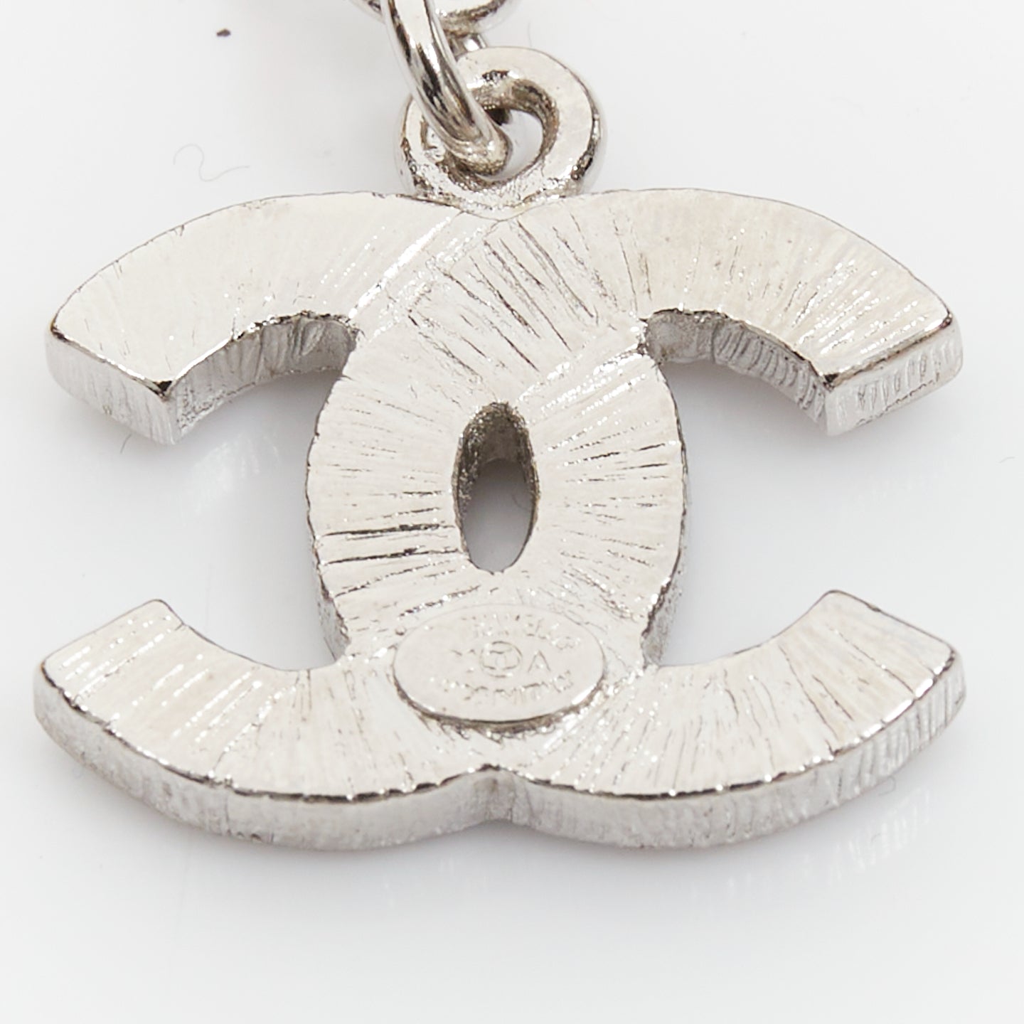 Chanel Rare chain charm belt - Side view