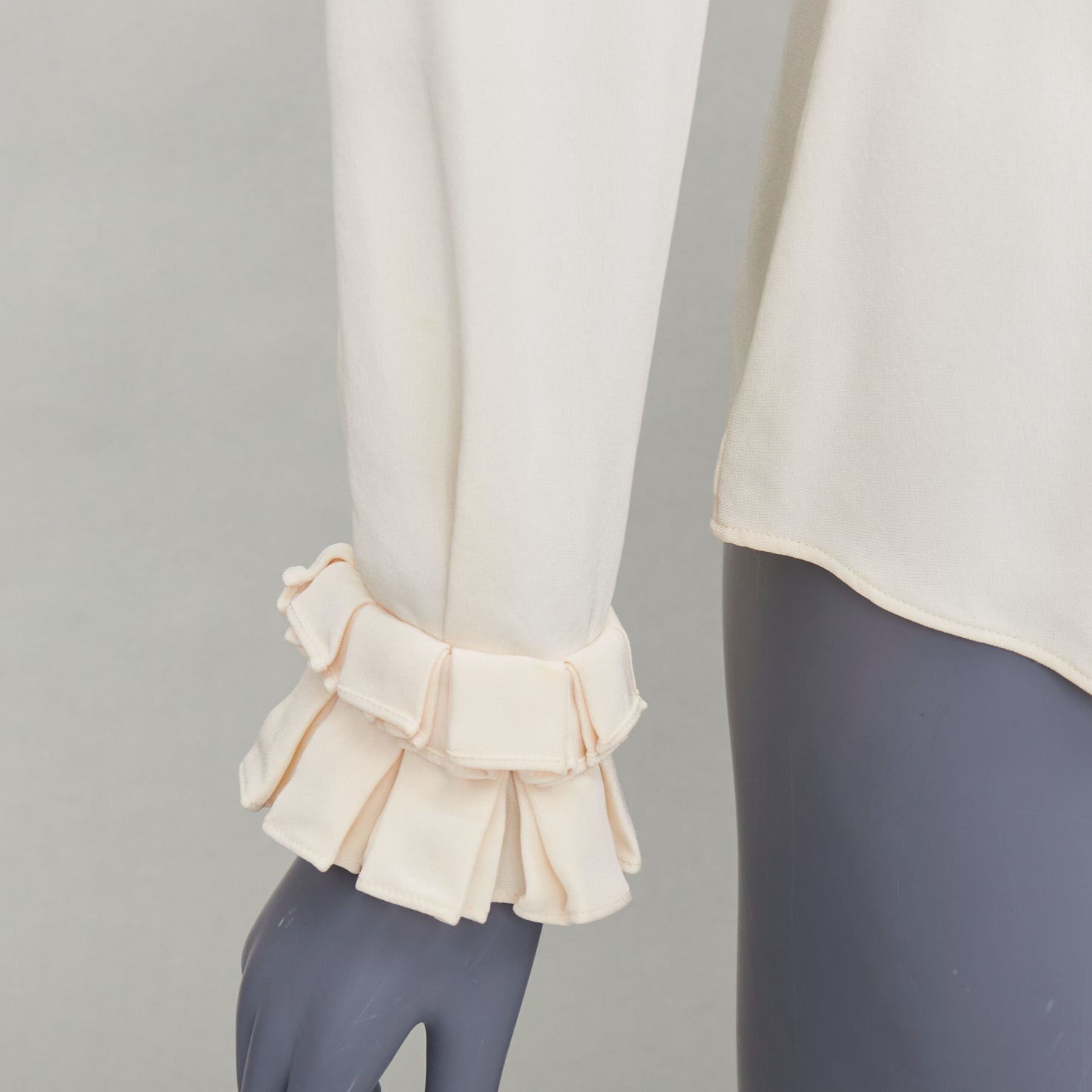 Alexander Mcqueen Victorian Darted Blouse - Detail 2