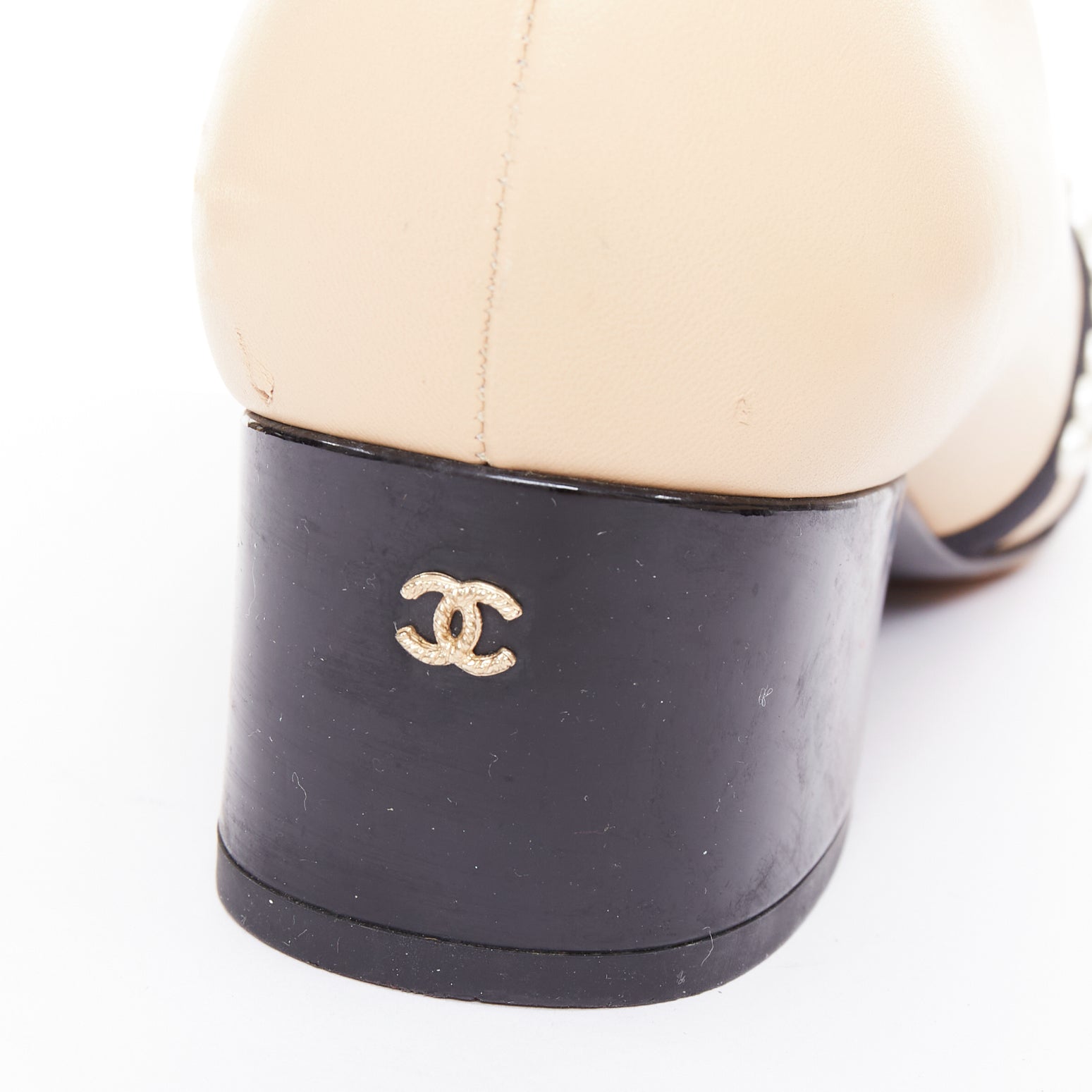Chanel Pearl Cap Oxfords - Detail 2