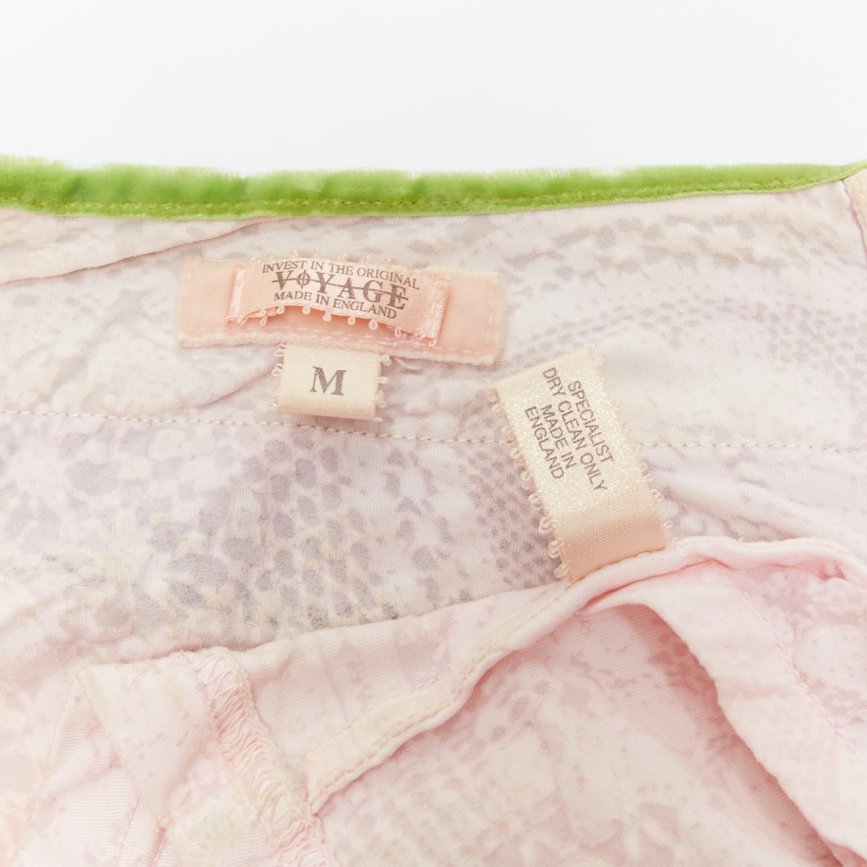 Unsigned / متعددة Velvet Lace Jacket - Image 11