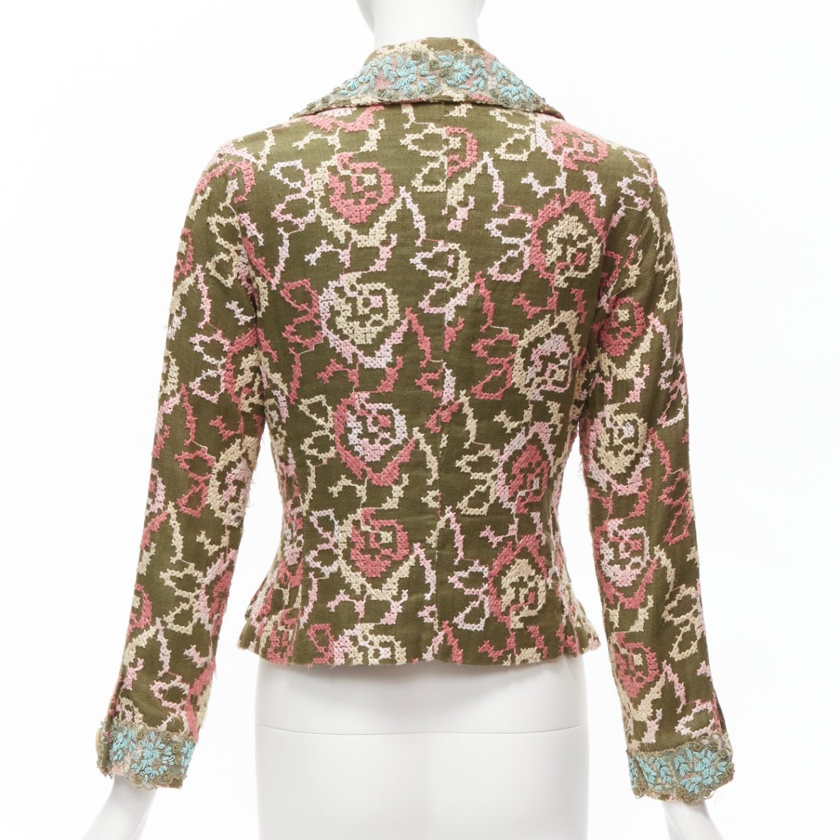 Unsigned / متعددة Silk Embellished Blazer - Detail 1