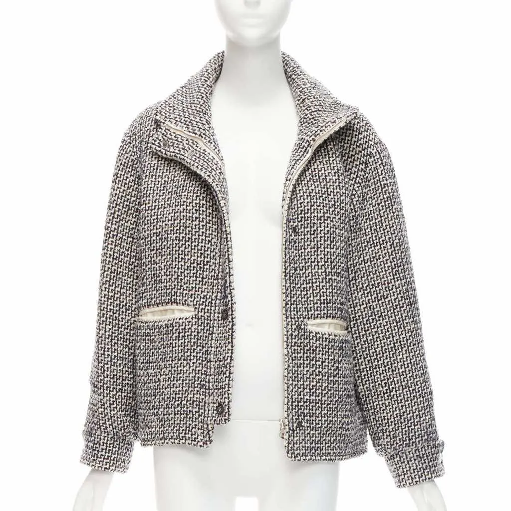 Chanel Reversible Tweed Puffer Coat White Wool Good - Inside View