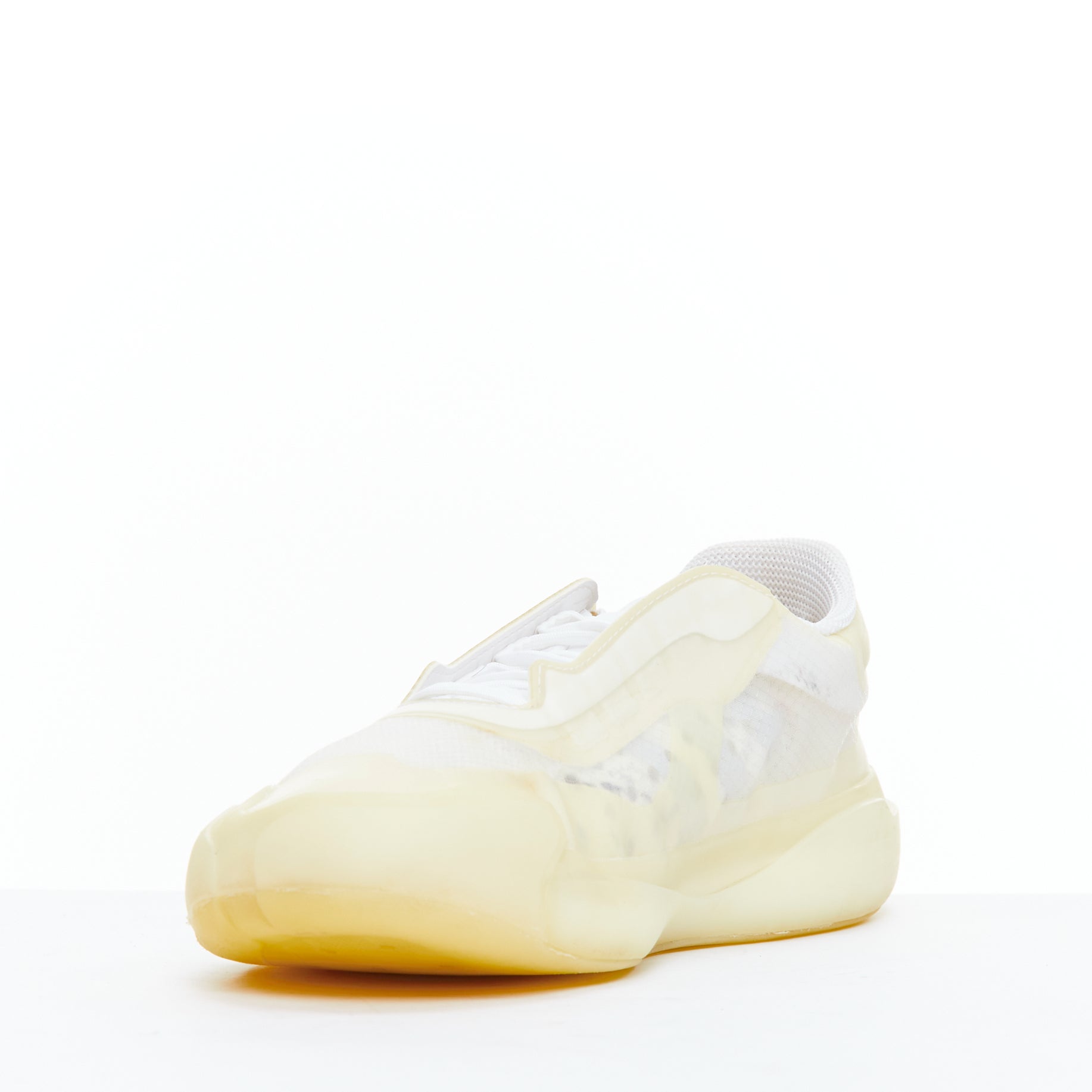 Prada Luna Rossa 21 - Side view