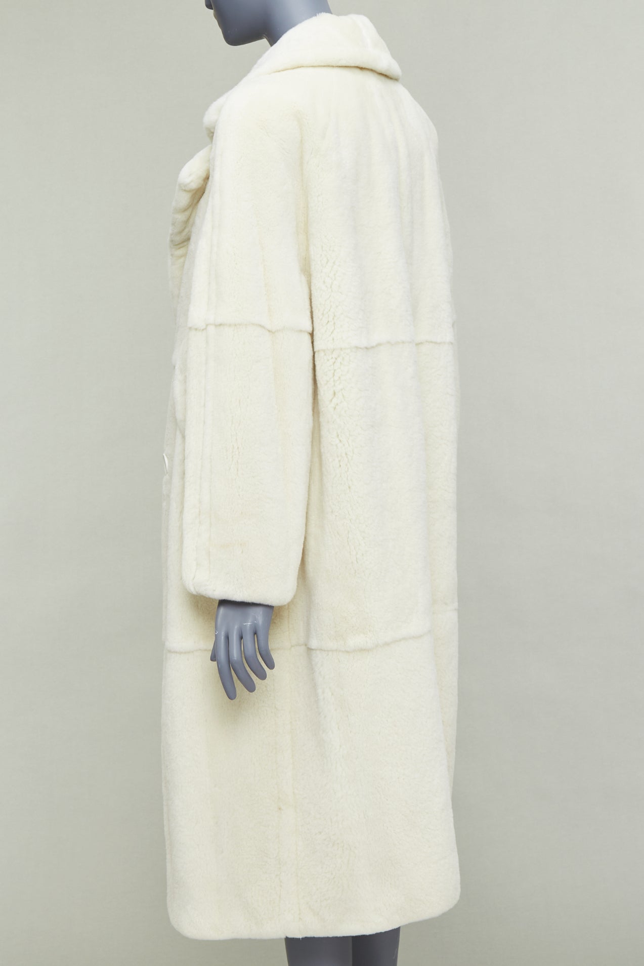 Unsigned / متعددة Patchwork Fur Long Coat - Detail 1