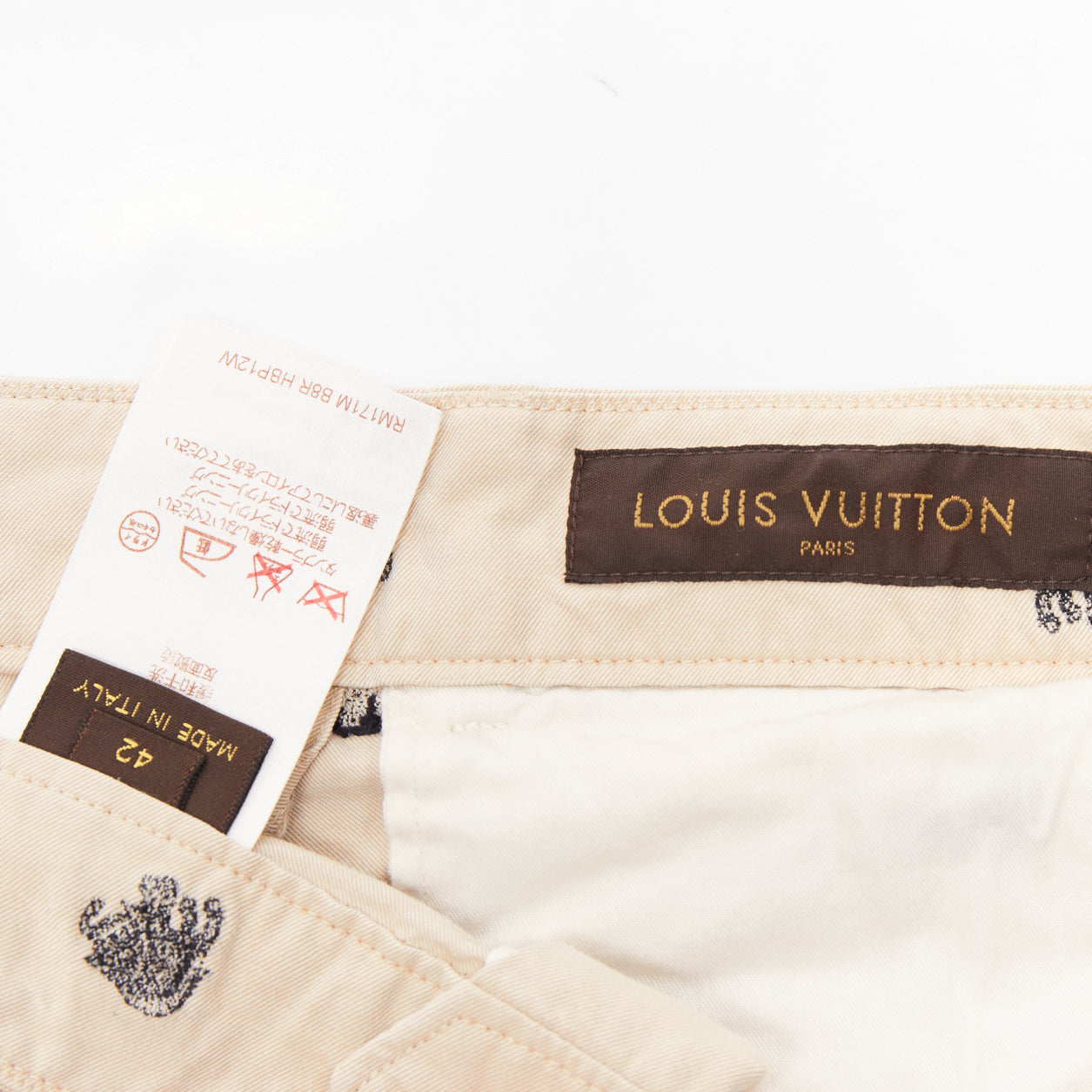 Louis Vuitton Elephant Safari Shorts - Image 10