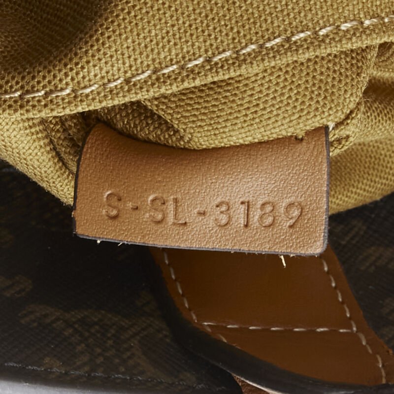 Celine Rockstud Circle Bag - Image 13