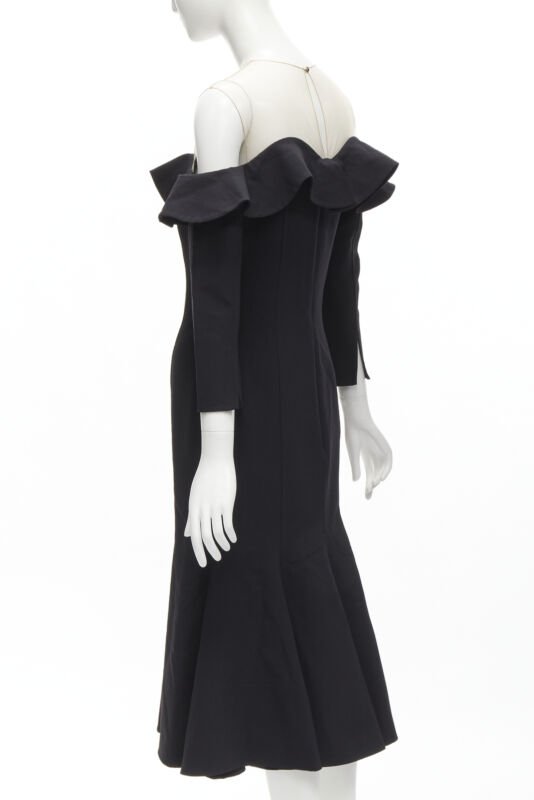 Oscar De La Renta Ruffle Flute Dress - Detail 1