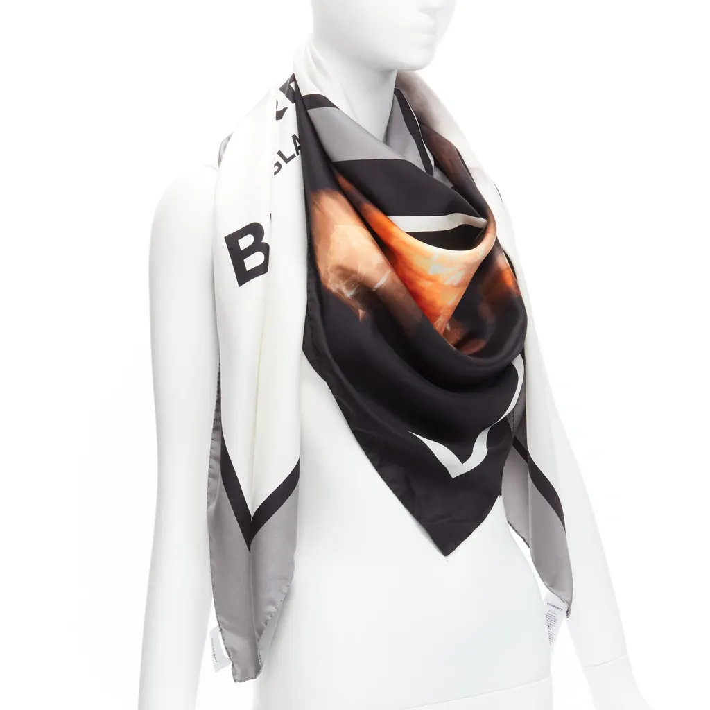 Burberry Unicorn Print Scarf MultiColor Silk Never worn, with tag - Inside View