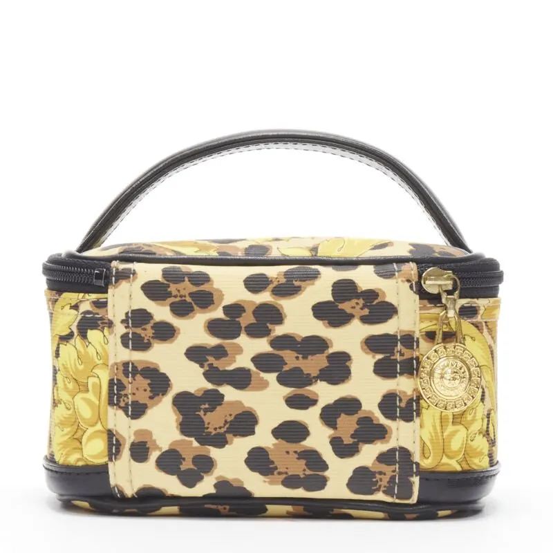 Gianni Versace Gold M Wristlet Gold Very good - Box View