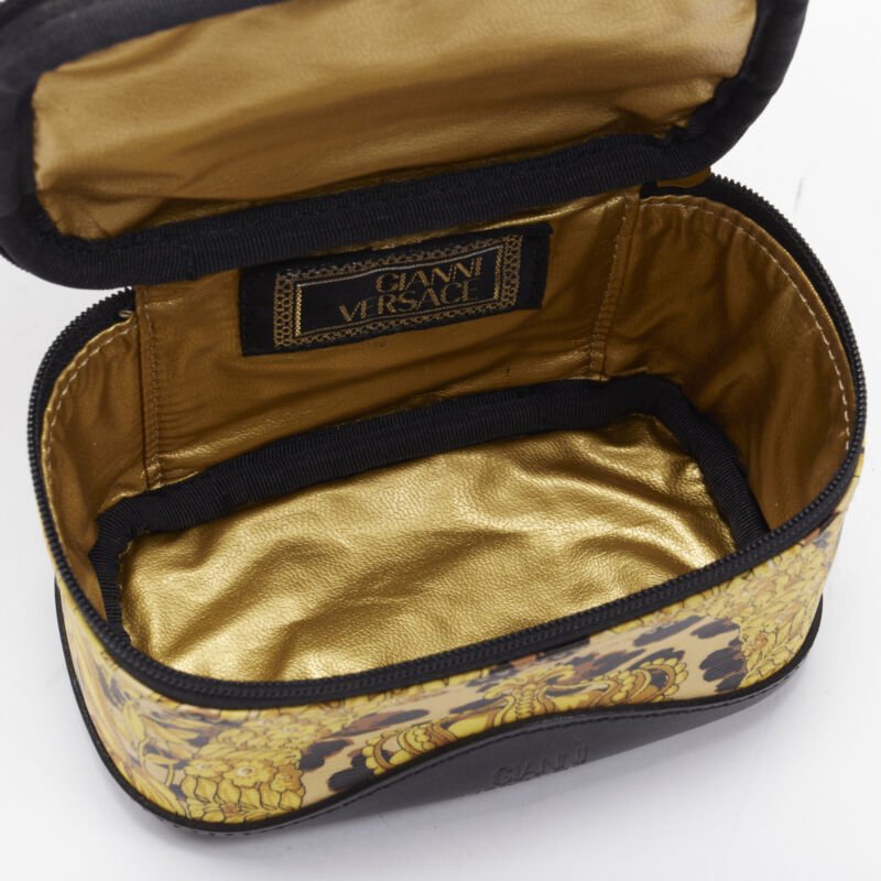 Gianni Versace Gold M Wristlet - Image 12