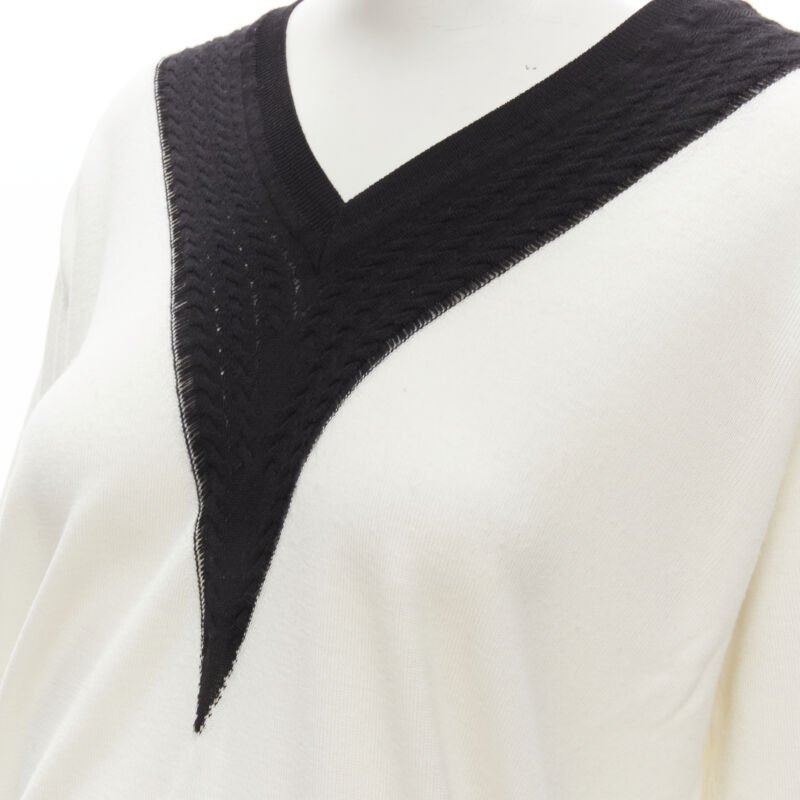 Chanel Chain Schoolgirl Sweater - Detail 2