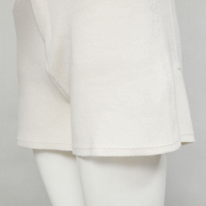 Barrie Cashmere Knit Shorts - Image 11