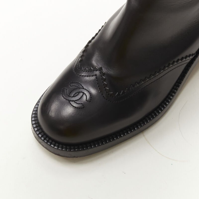 Chanel Bow Tie Western Boots - Detail 2