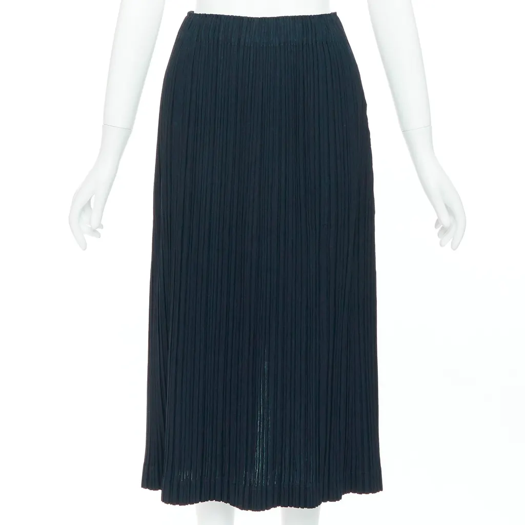 Issey Miyake Pleated Wool Skirt Black Wool Very good - Front View