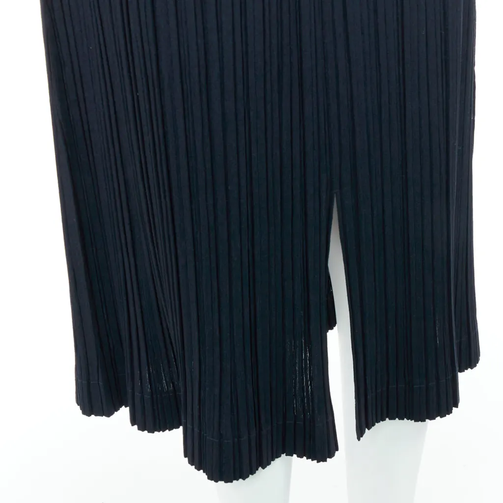 Issey Miyake Pleated Wool Skirt Black Wool Very good - Back View