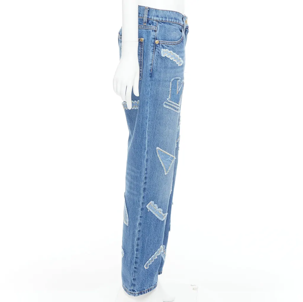 Chanel Blue Patch Straight Jeans Blue Cotton Very good - Model View