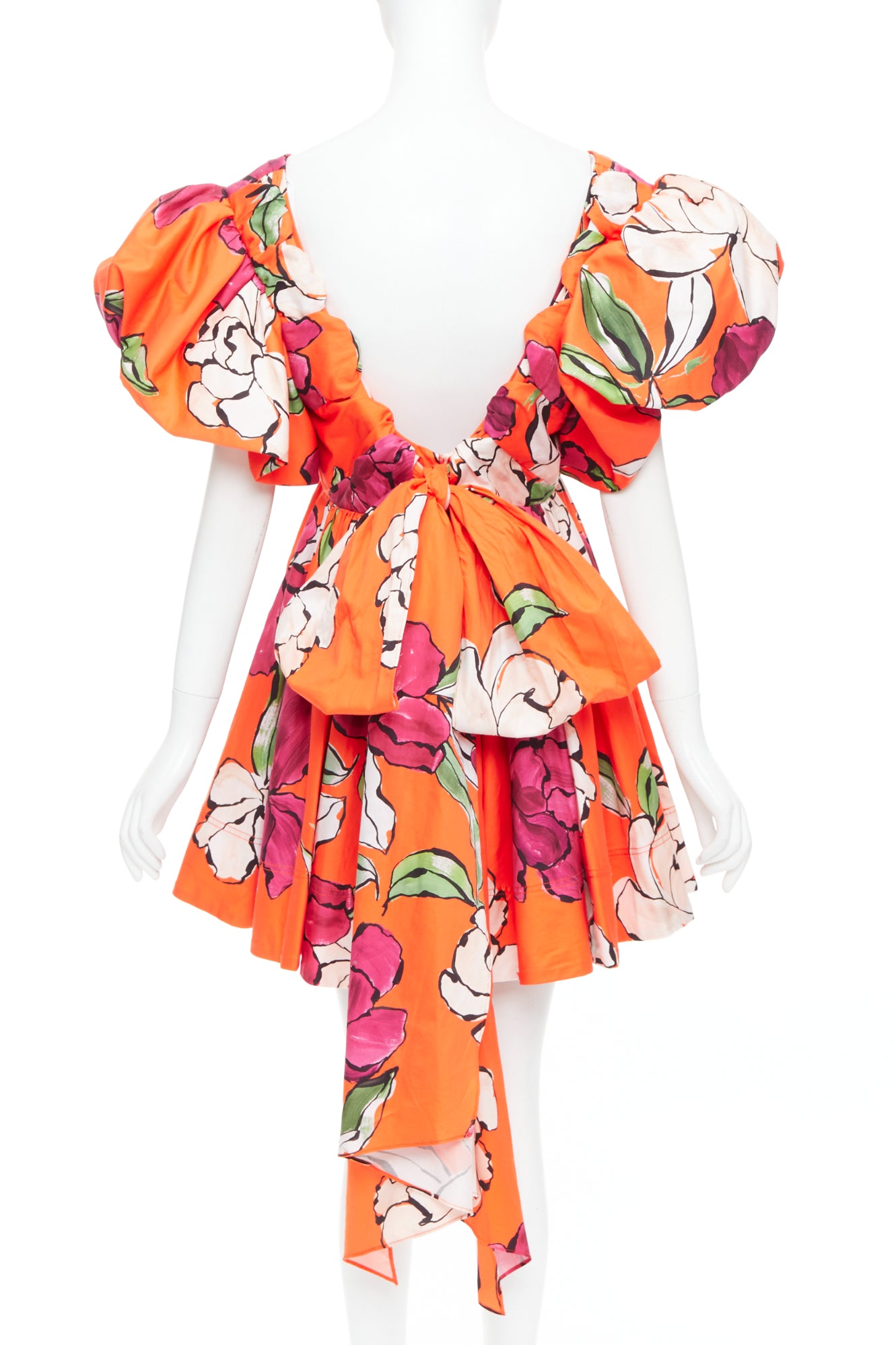 Aje Gretta - Side view