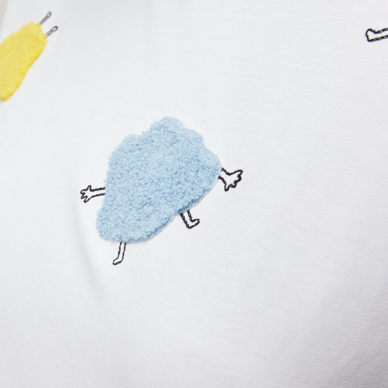 Mira Mikati Rainbow Sheep Tee - Detail 2
