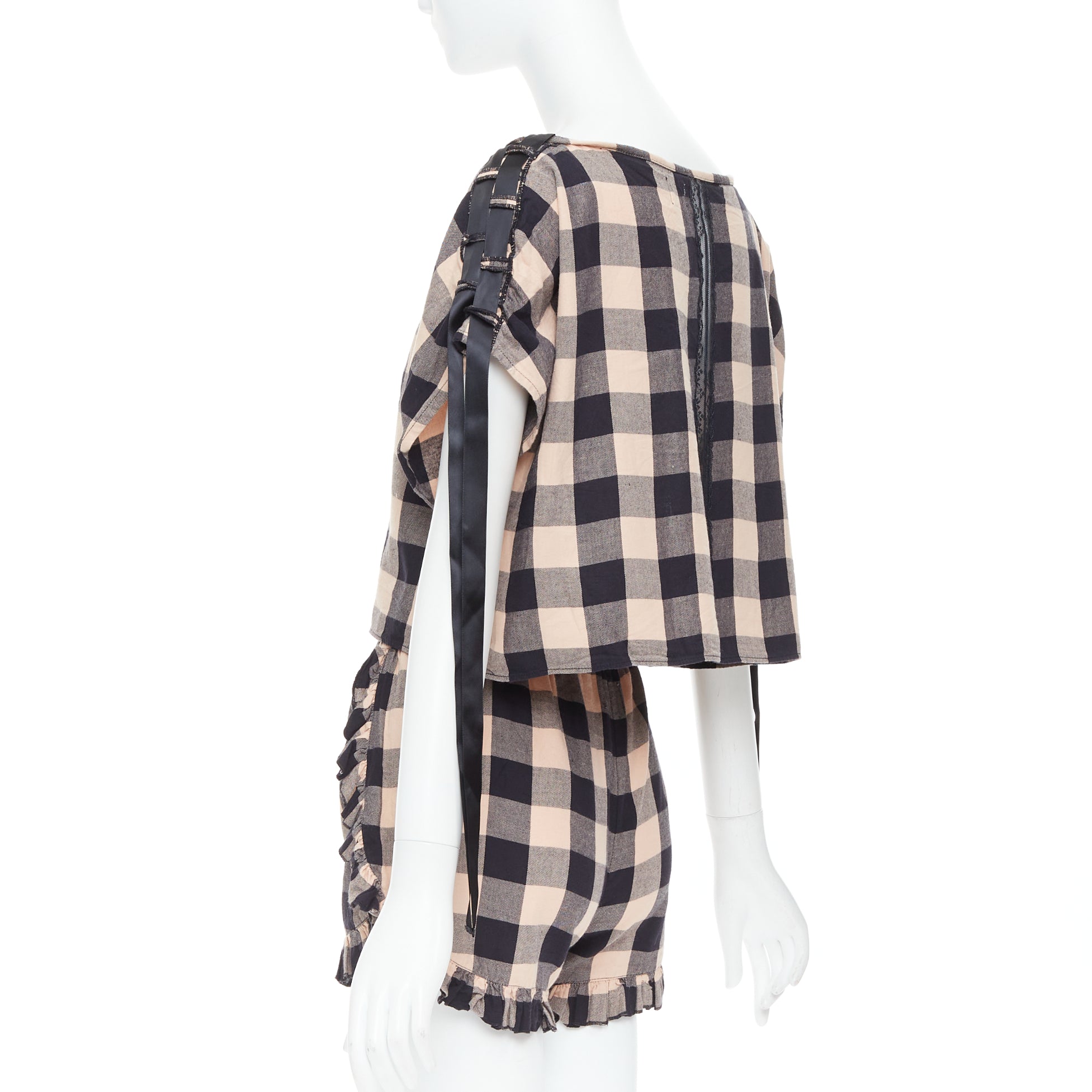 Morgan Lane Gina Nessa - Side view