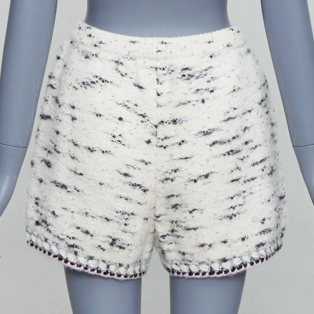 Chanel Tweed Knit Shorts Beige Wool Very good - Box View