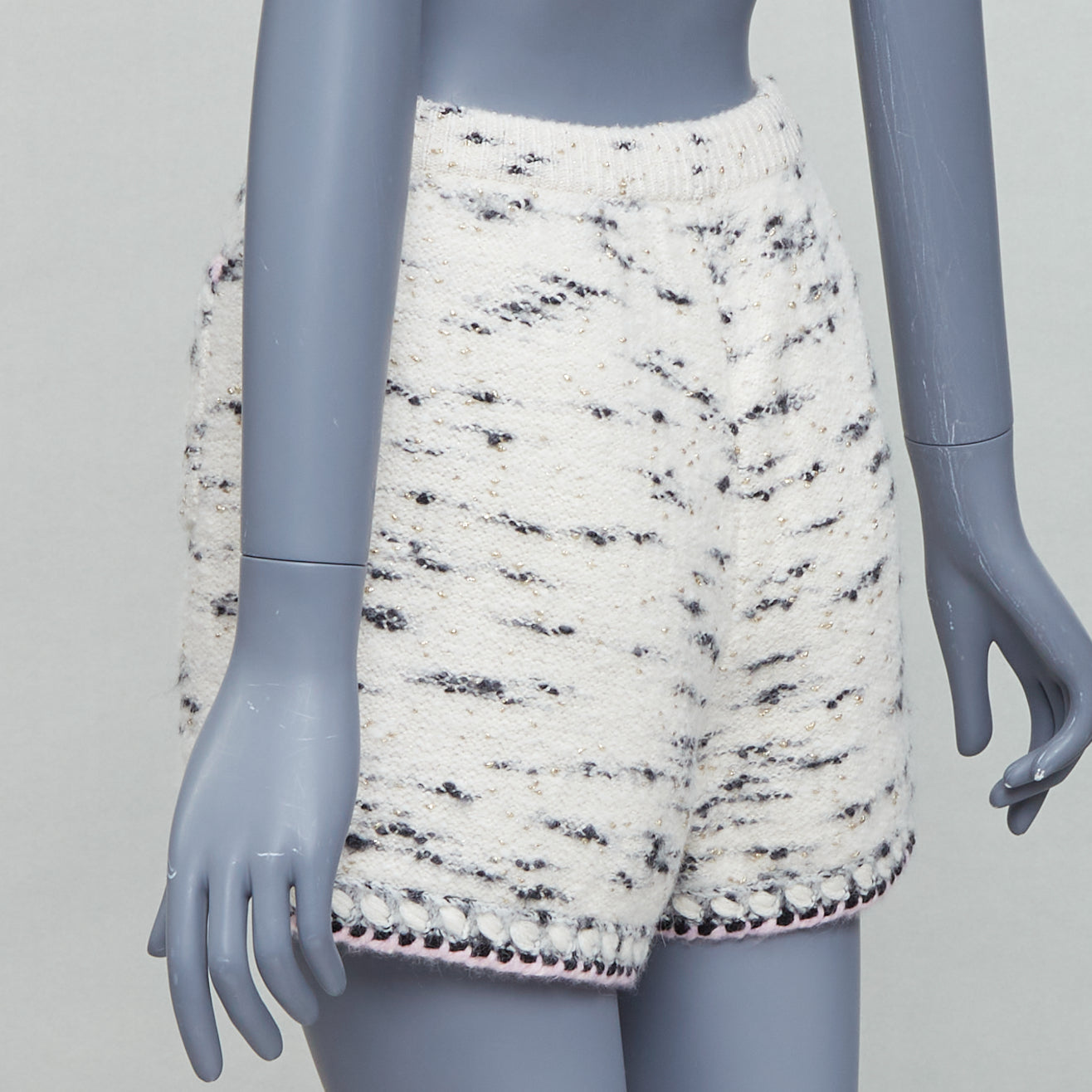 Chanel Tweed Knit Shorts - Detail 1