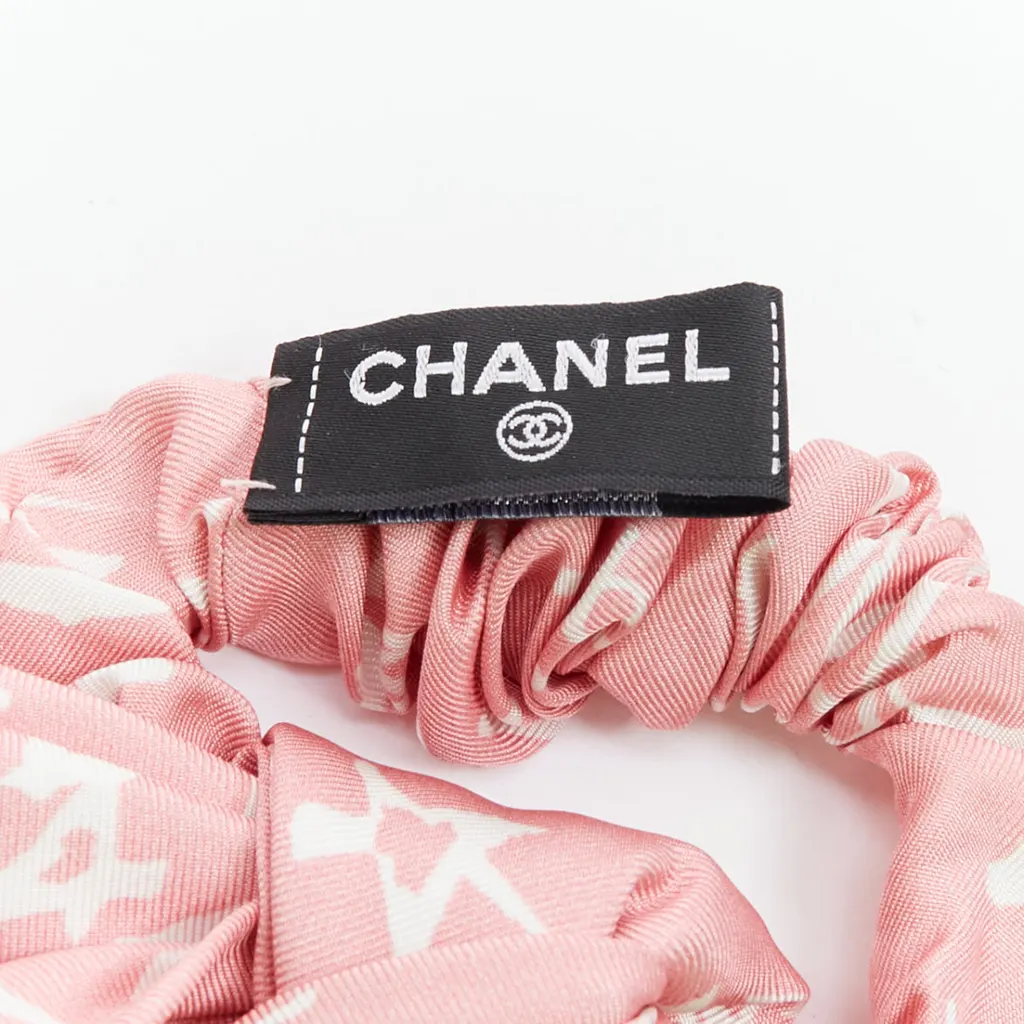 Chanel Silk Star Scrunchie Pink Very good - Box View