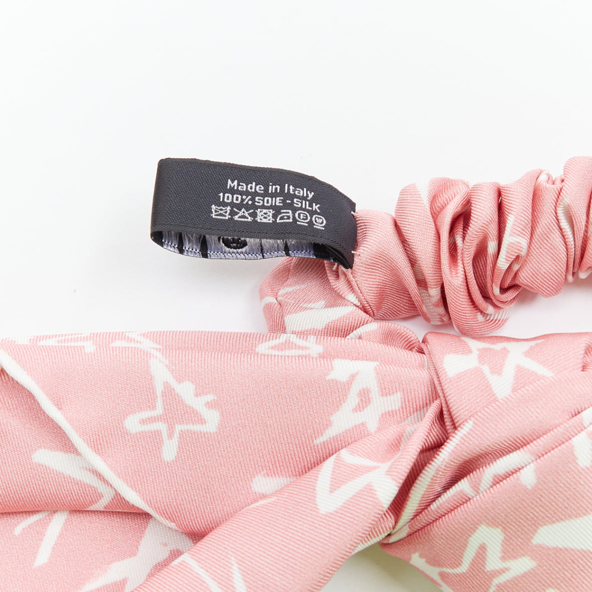Chanel Silk Star Scrunchie - Detail 1