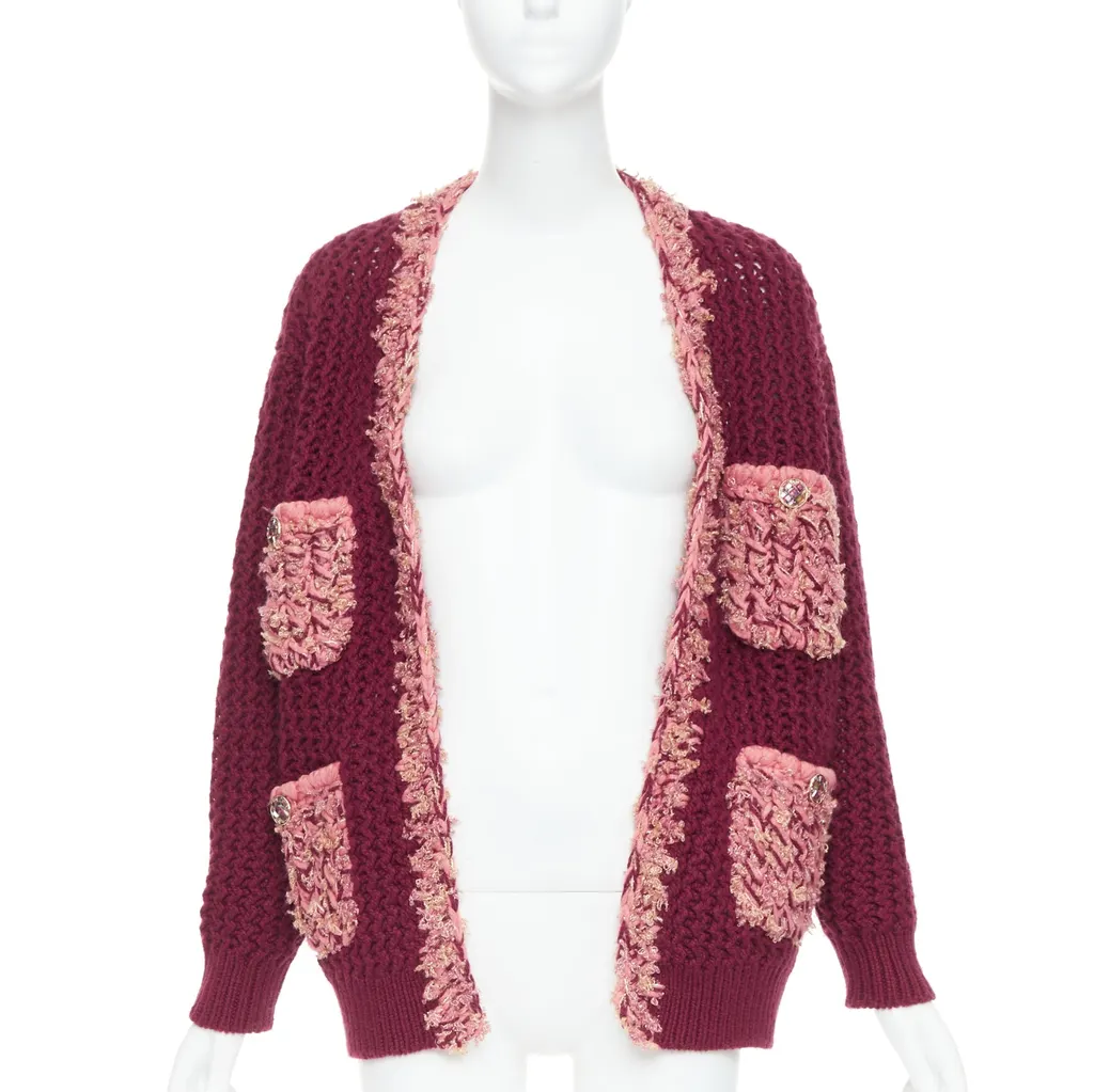 Chanel Tweed Pockets Cardigan Burgundy Cashmere Never worn, with tag - Front View