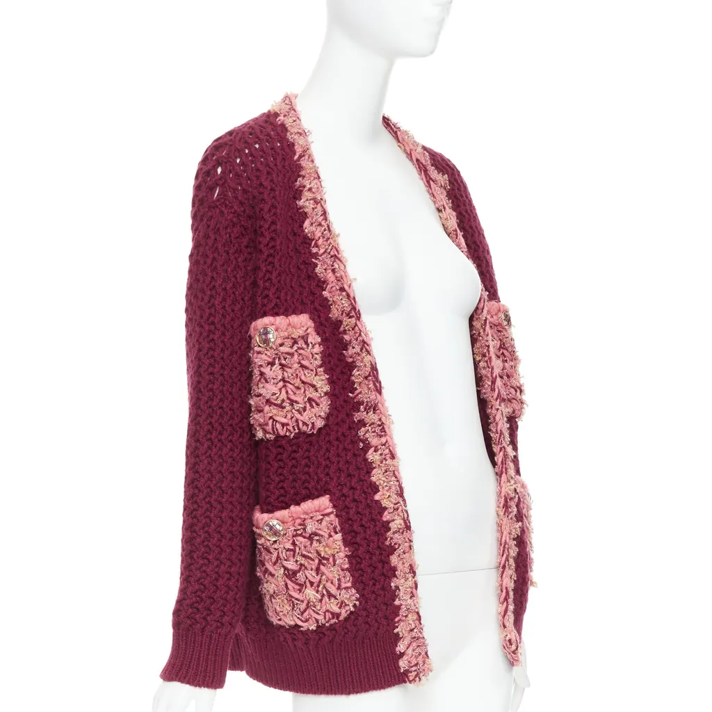 Chanel Tweed Pockets Cardigan Burgundy Cashmere Never worn, with tag - Inside View