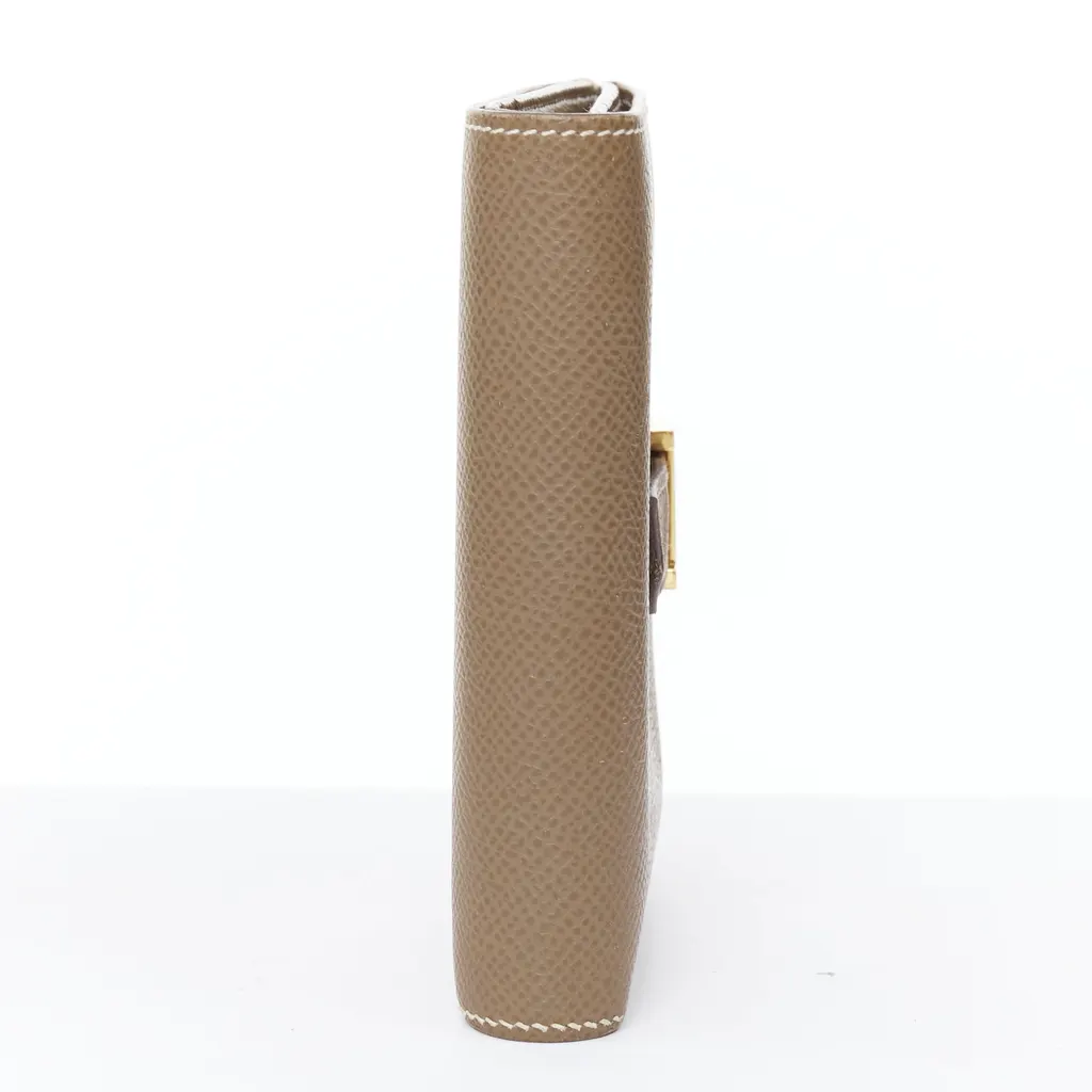 Hermès Bearn Compact Brown Leather Good - Model View