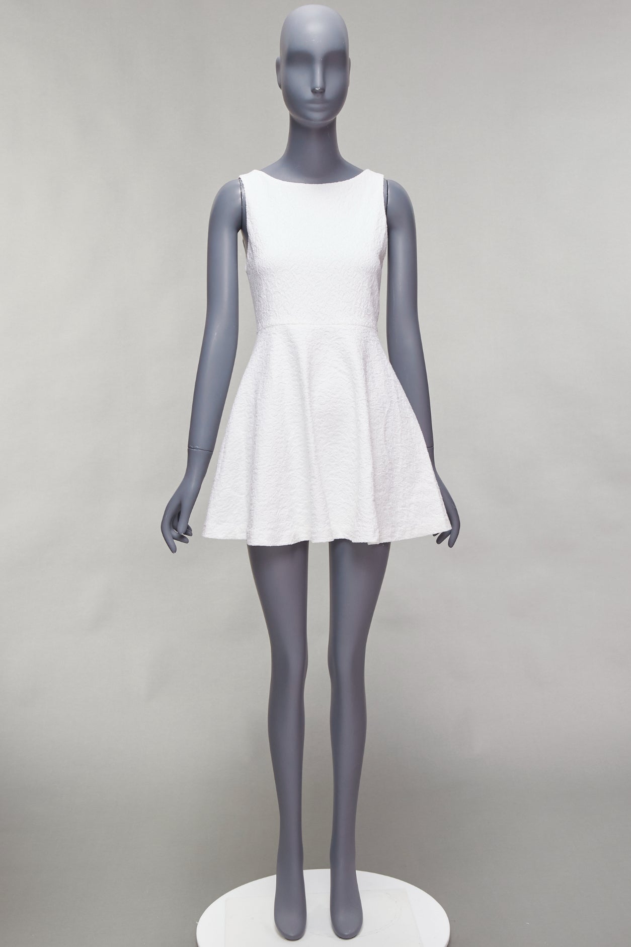 Alice & Olivia Baroque Jacquard Dress - Image 11