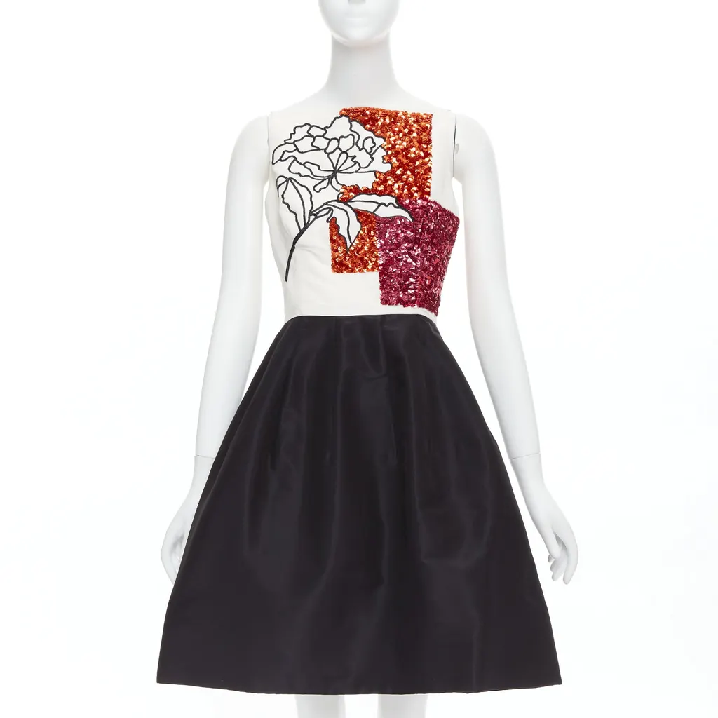 Oscar De La Renta Sequined Bodice Dress Beige Silk Never worn - Front View