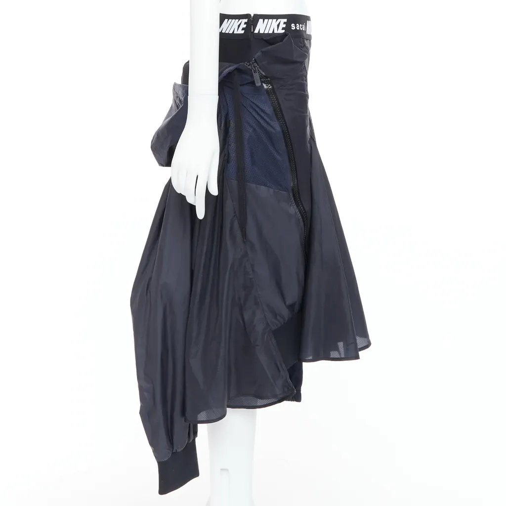 Sacai Windbreaker Skirt Black Polyester Never worn, with tag - Model View