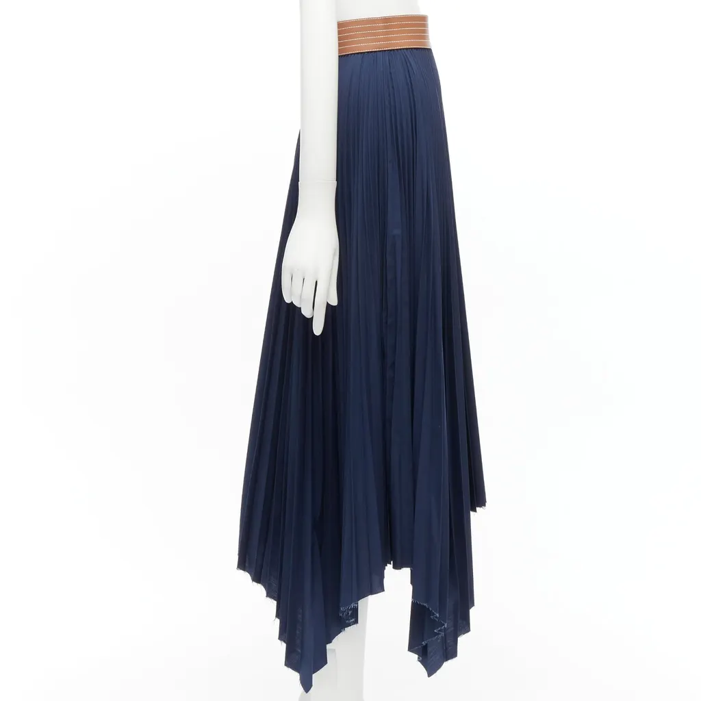 Loewe Leather Pleated Skirt Brown Leather Never worn - Model View