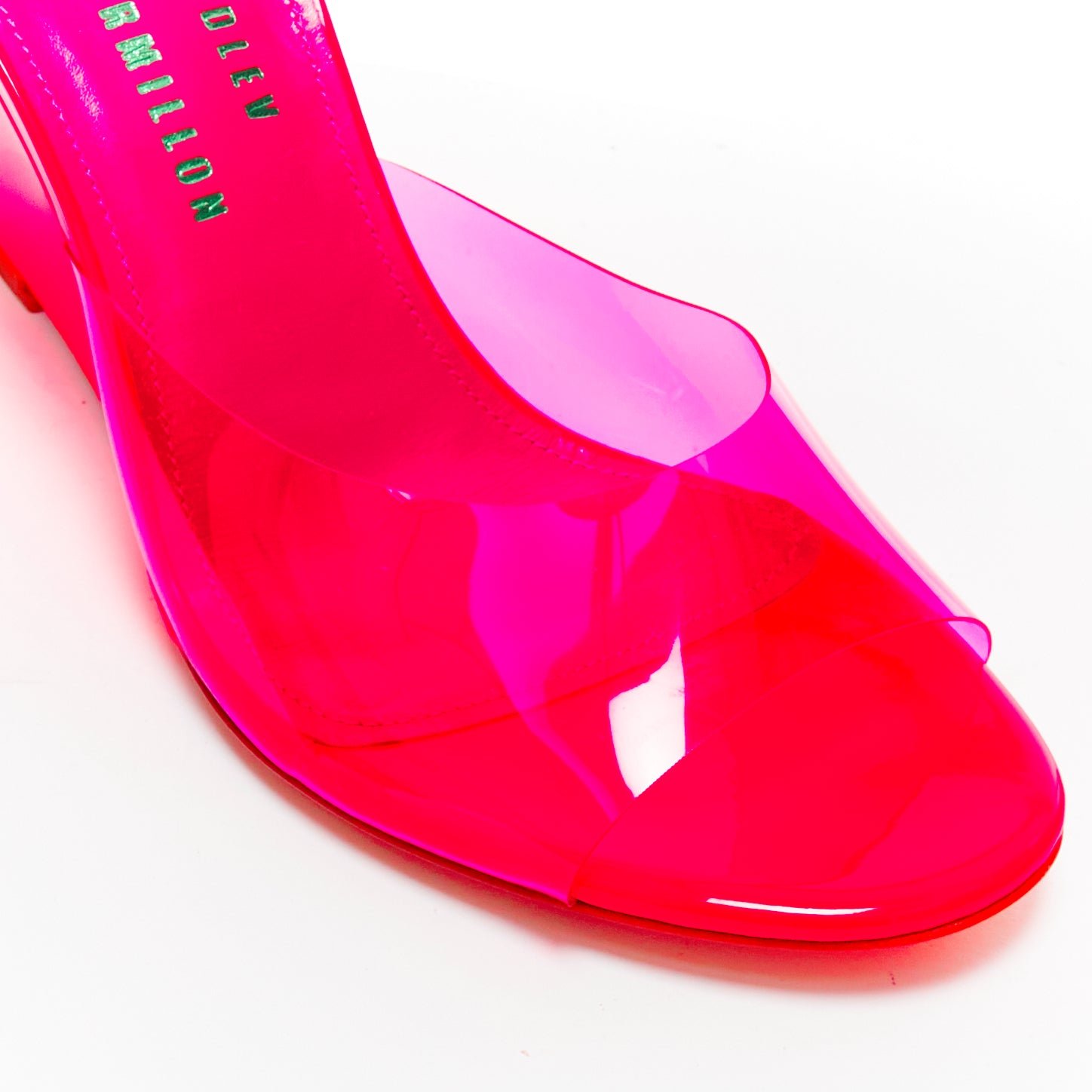 Bettina Vermillon Britney - Detail 2