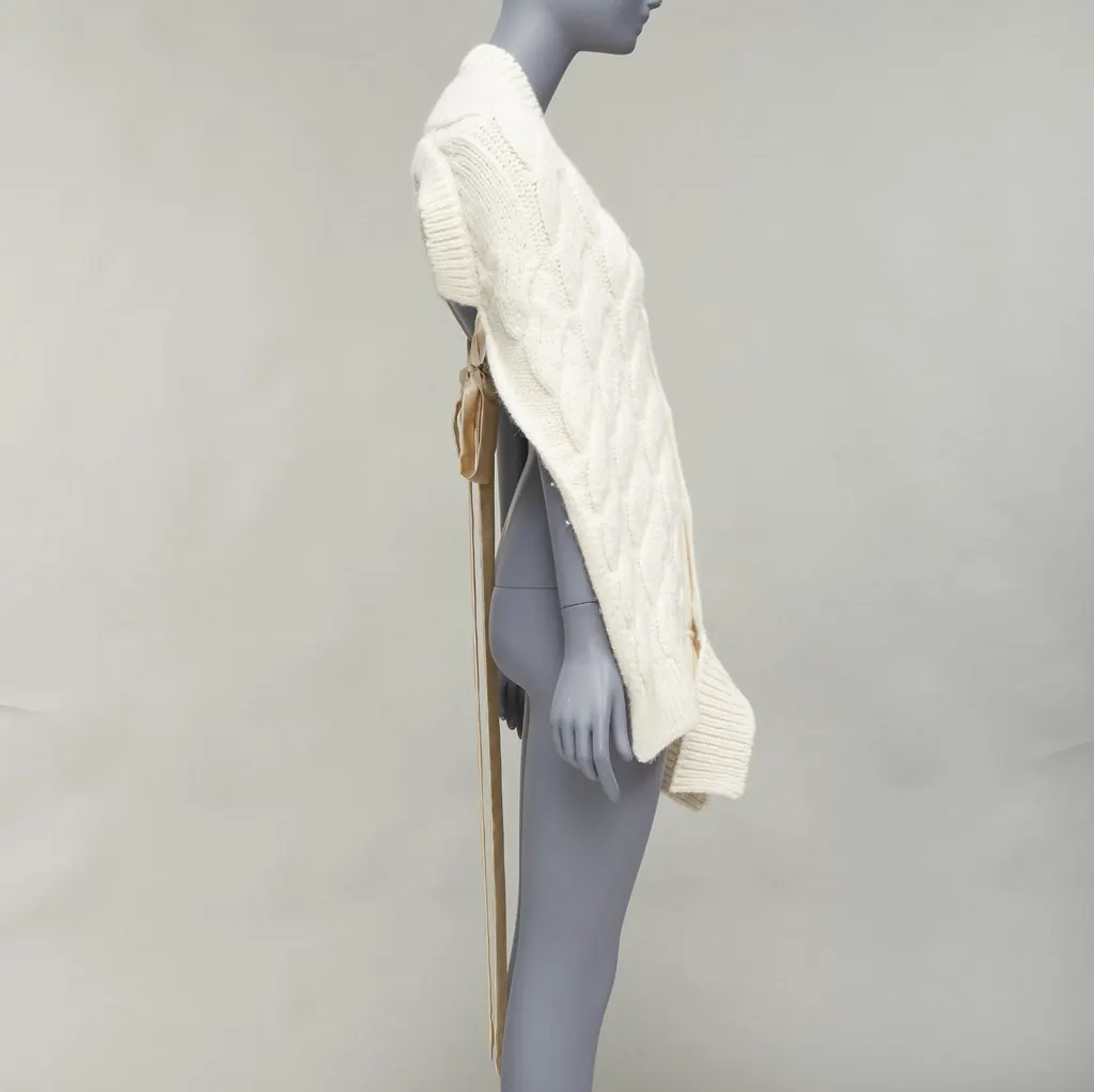 Simone Rocha Ribbon Tie Cable Top Beige Never worn - Model View