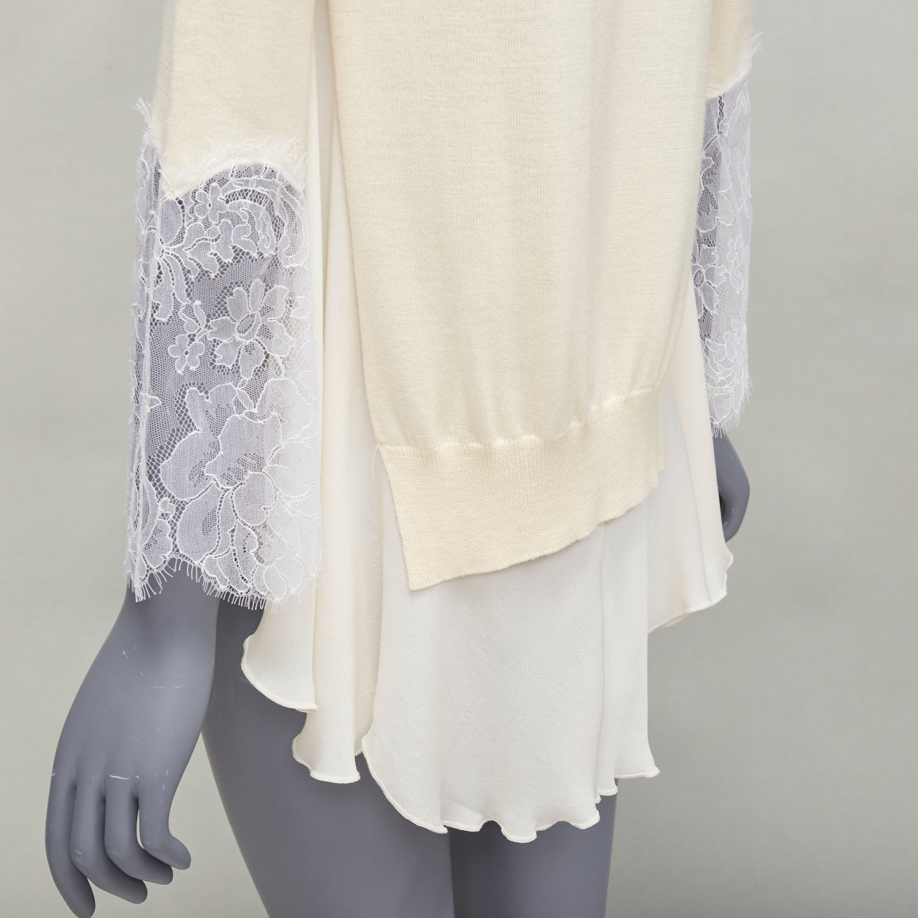 Oscar De La Renta Lace Flare Hem Sweater - Detail 2